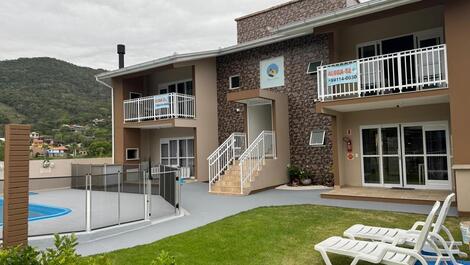 APARTAMENTO DE TEMPORADA CON PISCINA PARA HASTA 6 PERSONAS