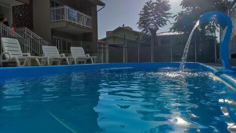 APARTAMENTO DE TEMPORADA CON PISCINA PARA HASTA 6 PERSONAS