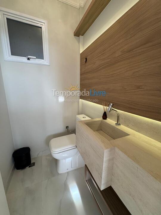 Apartment for vacation rental in Bombinhas (Mariscal)