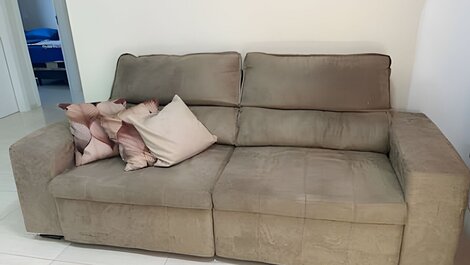 Para 10 pessoas, 03 quartos ar condicionado e ventilador, garagem,...