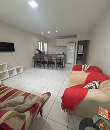 Até 10 pessoas, próx. ao shopping, ar condicionado, garagem apt A