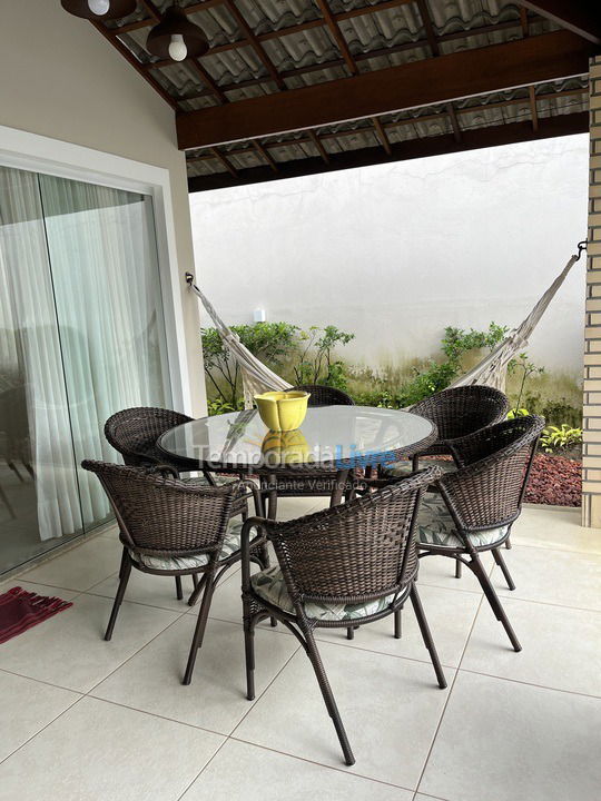 Casa para aluguel de temporada em Camaçari (Barra do Jacuípe)