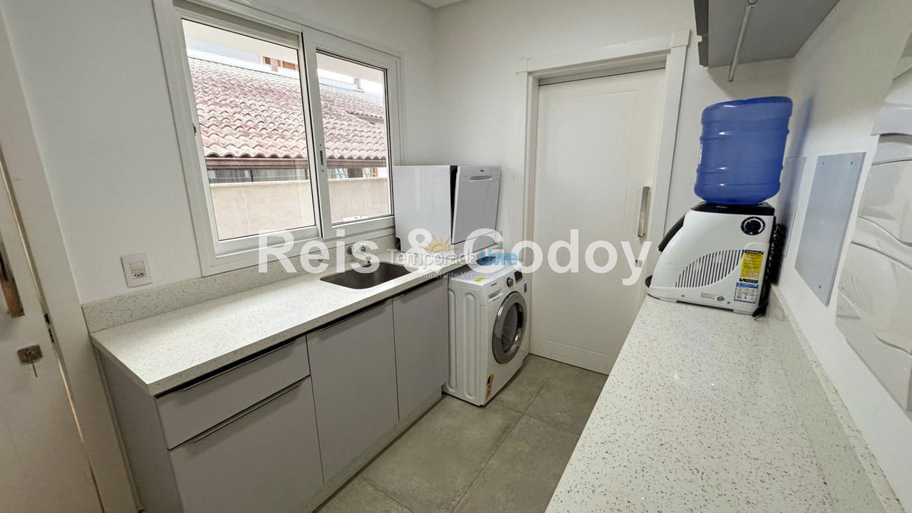 Casa para aluguel de temporada em Florianopolis (Jurerê Internacional)
