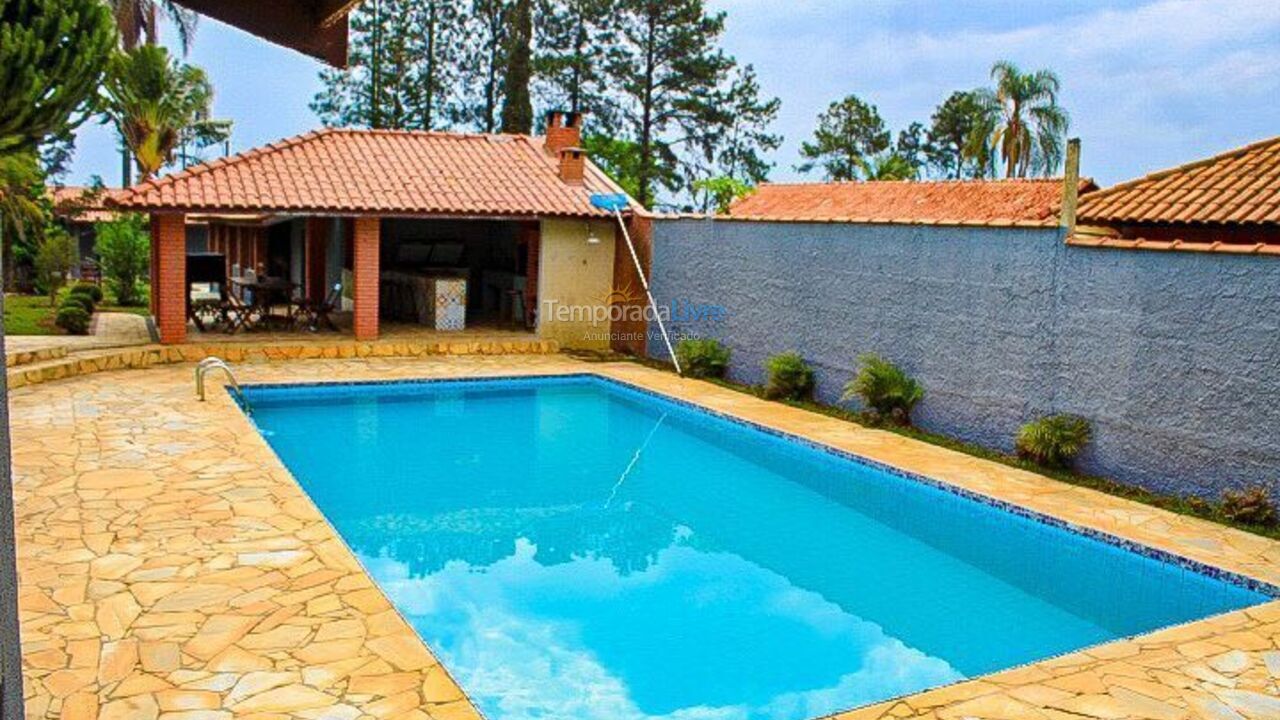 Chácara / sítio para aluguel de temporada em Mairinque (Moreiras)