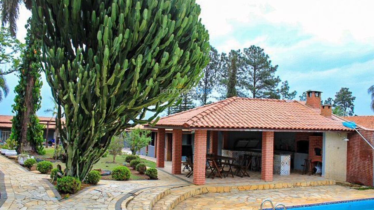 Chácara / sítio para aluguel de temporada em Mairinque (Moreiras)