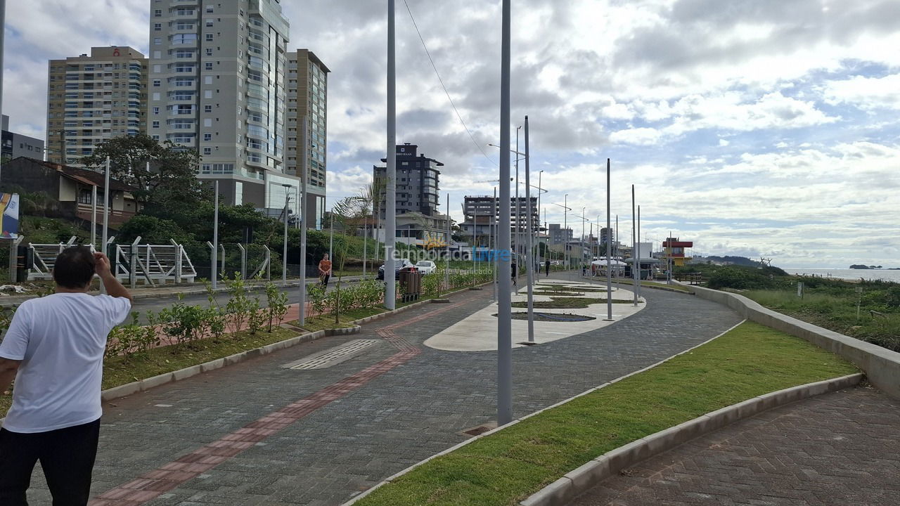 Apartment for vacation rental in Balneário Piçarras (Itacolomi)