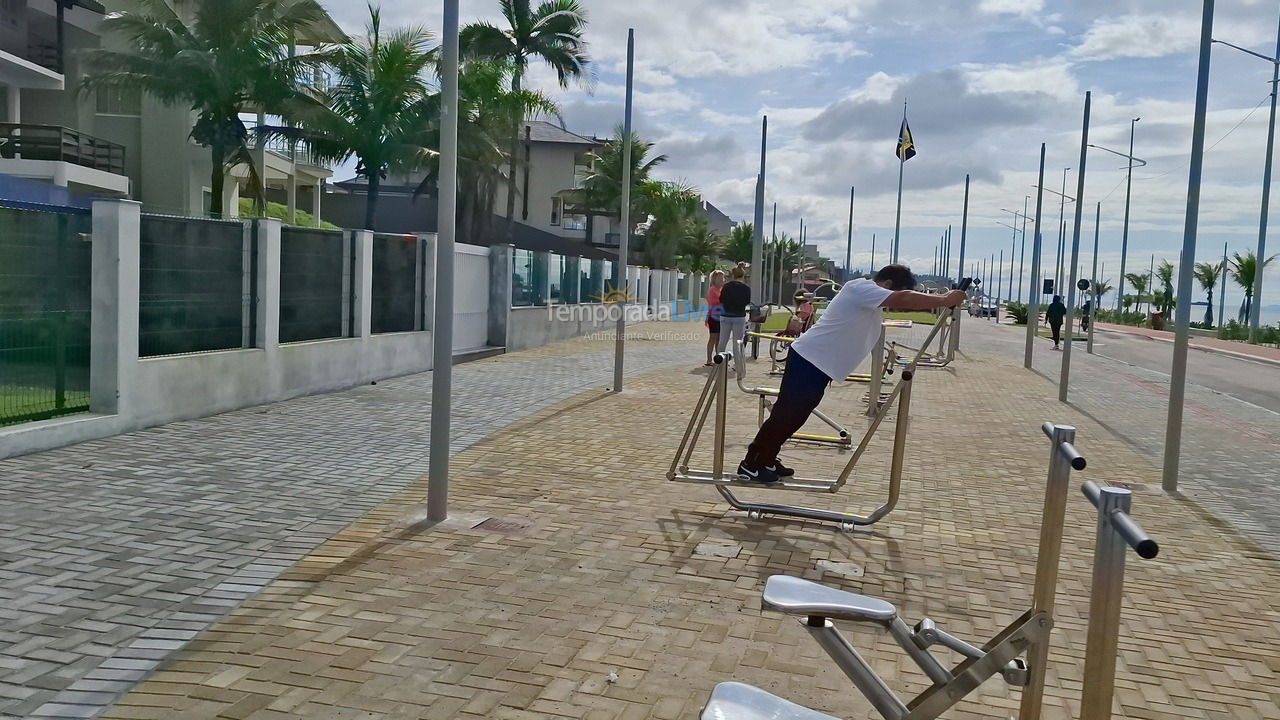 Apartment for vacation rental in Balneário Piçarras (Itacolomi)