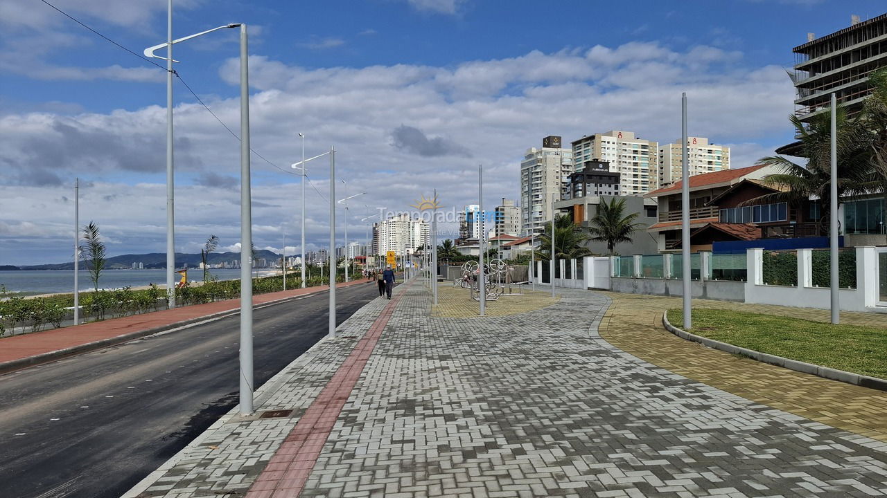 Apartment for vacation rental in Balneário Piçarras (Itacolomi)