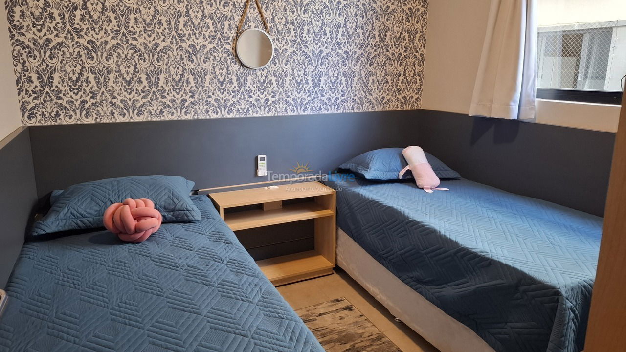 Apartment for vacation rental in Balneário Piçarras (Itacolomi)