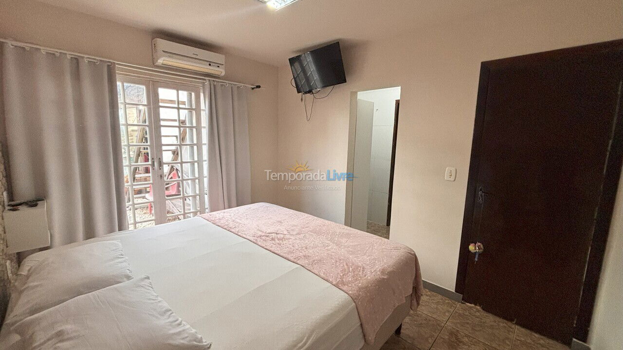 Casa para aluguel de temporada em Bombinhas (Praia de Bombas)