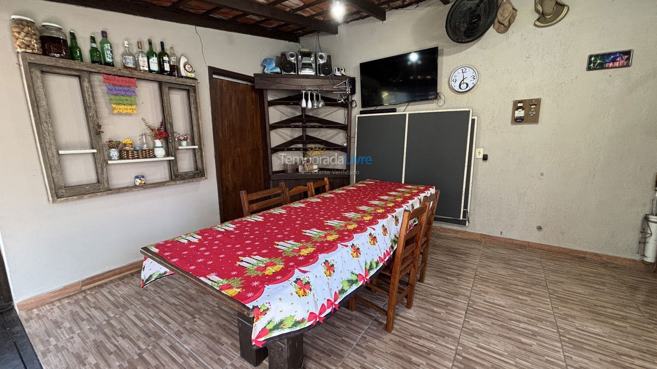 Casa para aluguel de temporada em Bombinhas (Praia de Bombas)