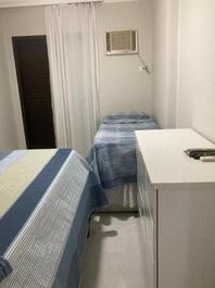 Apto com lazer completo para até 8 pessoas 350 metros da praia