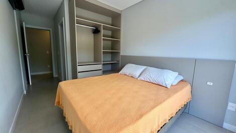 Beach Apartment with Heated Pool and 2 Suites