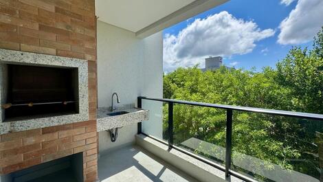 Beach Apartment with Heated Pool and 2 Suites