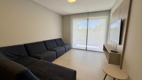 Beach Apartment with Heated Pool and 2 Suites