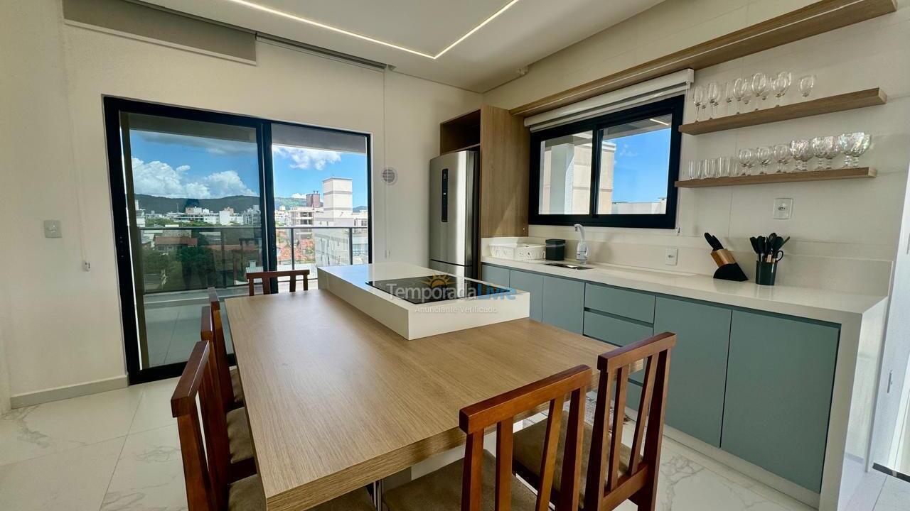 Casa para aluguel de temporada em Bombinhas (Canto Grande)
