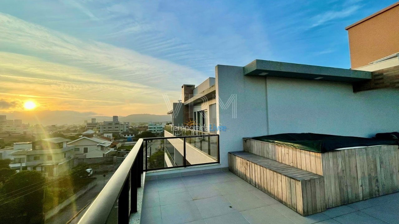 Apartamento para aluguel de temporada em Bombinhas (Canto Grande)