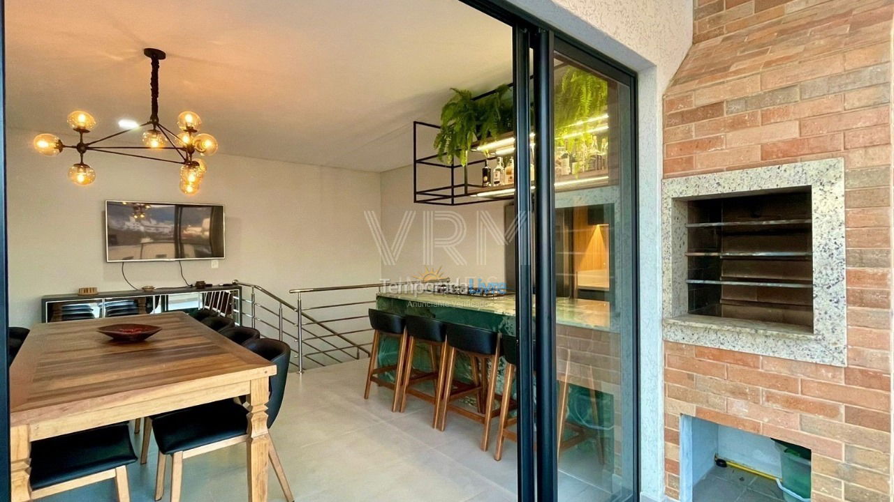 Apartamento para aluguel de temporada em Bombinhas (Canto Grande)