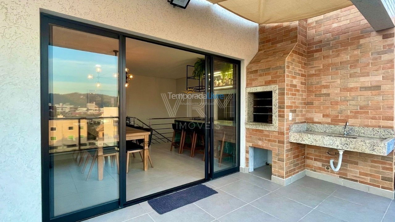 Apartamento para aluguel de temporada em Bombinhas (Canto Grande)