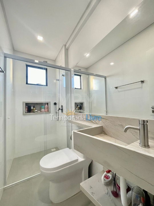 Apartamento para aluguel de temporada em Bombinhas (Canto Grande)