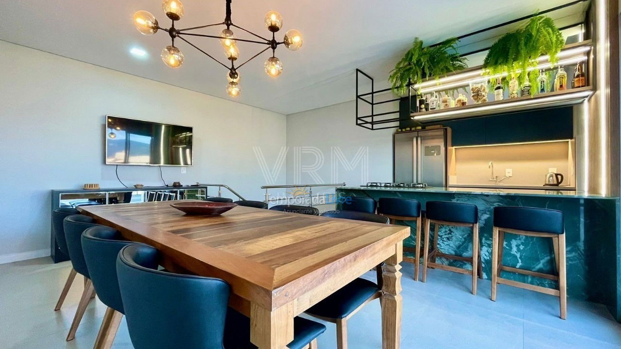 Apartamento para aluguel de temporada em Bombinhas (Canto Grande)