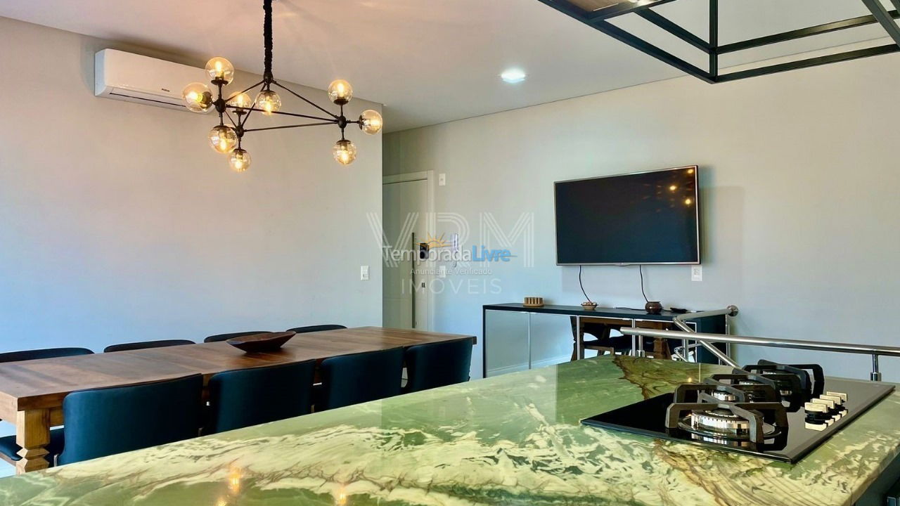 Apartamento para aluguel de temporada em Bombinhas (Canto Grande)