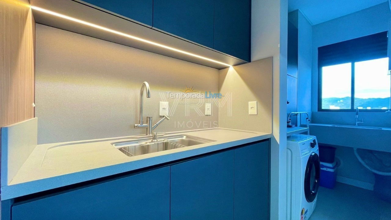 Apartamento para aluguel de temporada em Bombinhas (Canto Grande)