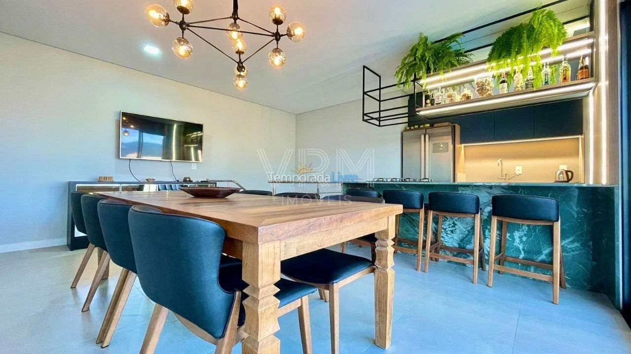 Apartamento para aluguel de temporada em Bombinhas (Canto Grande)