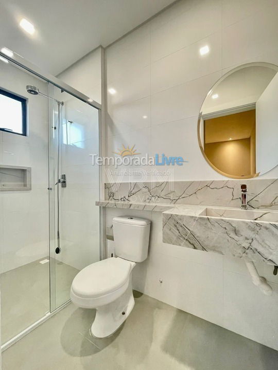 Apartamento para aluguel de temporada em Bombinhas (Canto Grande)