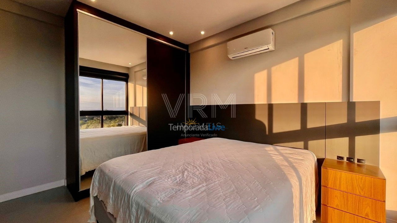Apartamento para aluguel de temporada em Bombinhas (Canto Grande)