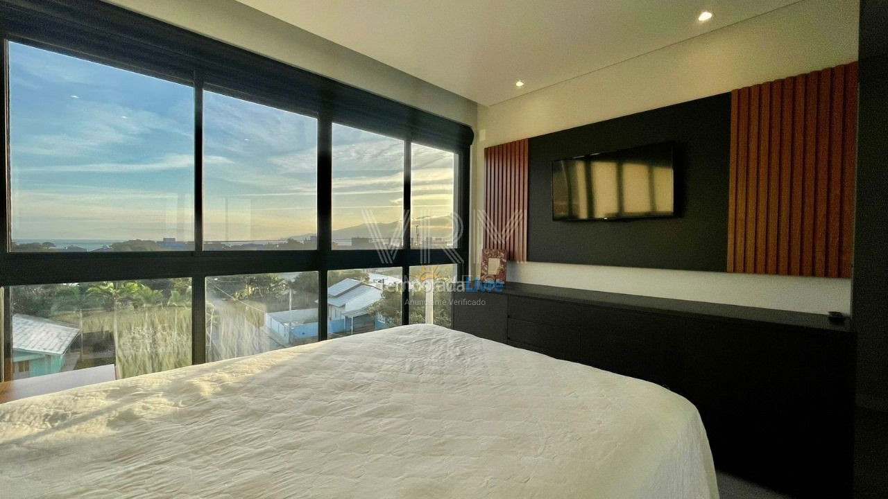 Apartamento para aluguel de temporada em Bombinhas (Canto Grande)