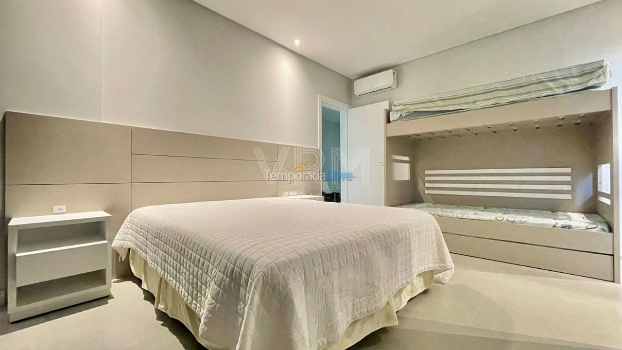 Apartamento para aluguel de temporada em Bombinhas (Canto Grande)