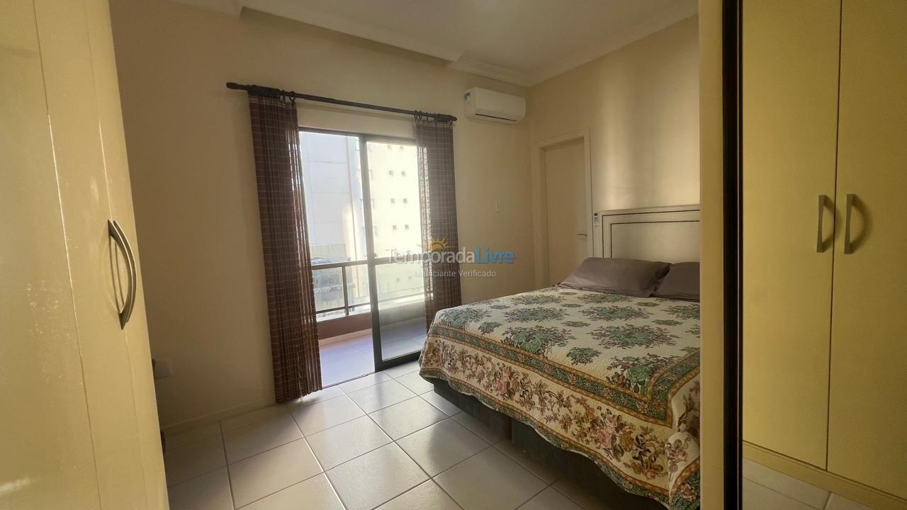 Apartamento para alquiler de vacaciones em Itapema (Meia Praia Quadra do Mar)