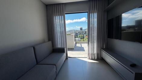 Ático dúplex con vistas al mar y piscina climatizada