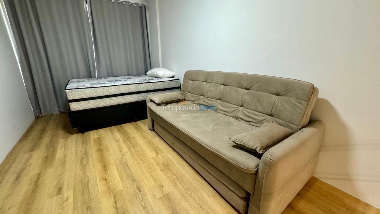 Apartamento para aluguel de temporada em Bombinhas (Canto Grande)