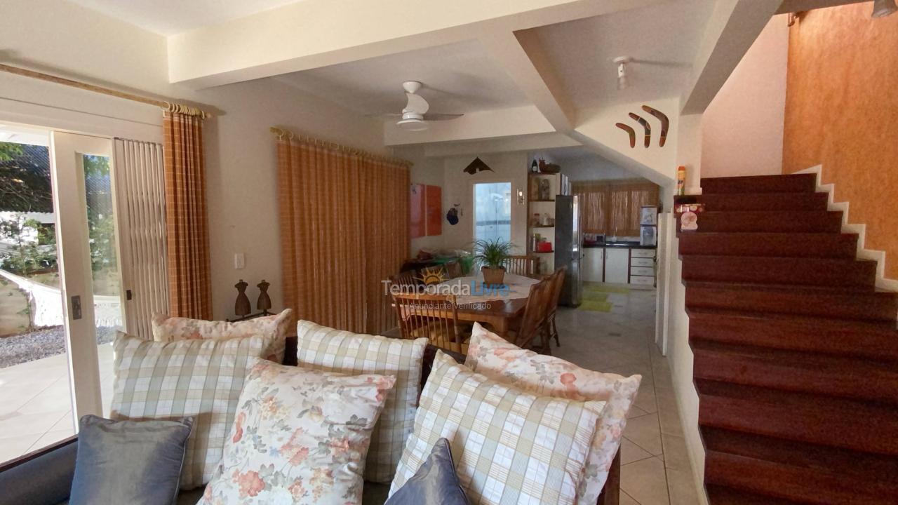 Casa para aluguel de temporada em Bombinhas (Canto Grande)