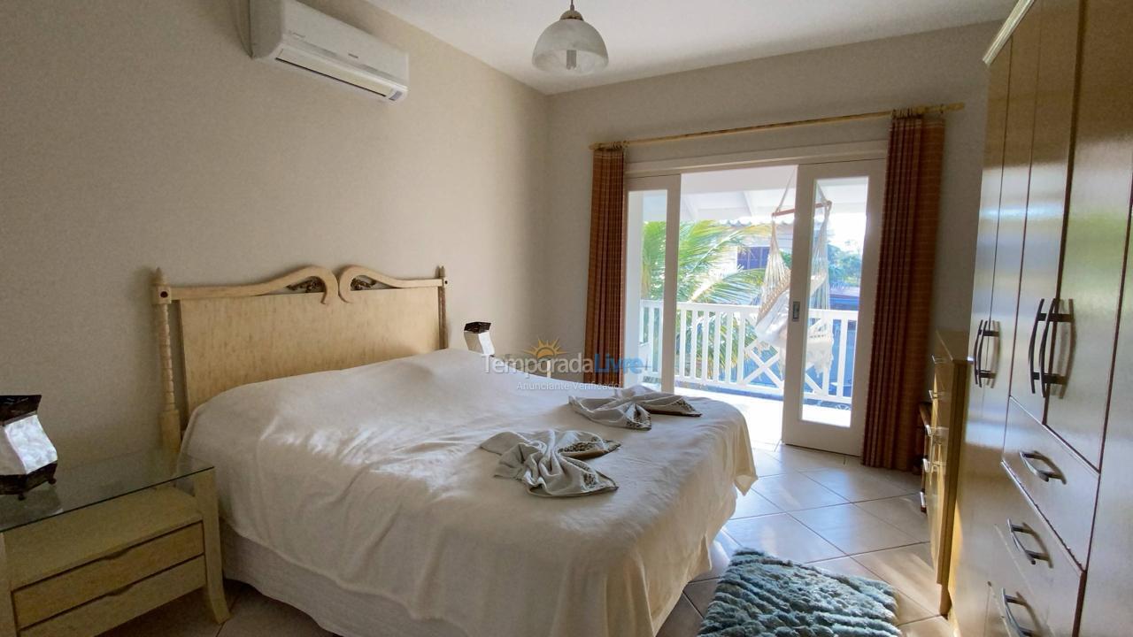 Casa para aluguel de temporada em Bombinhas (Canto Grande)