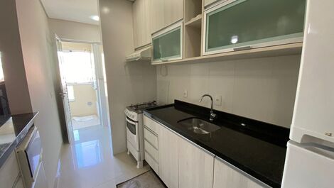 APARTAMENTO PARA TEMPORADA PRÓXIMO AO MAR