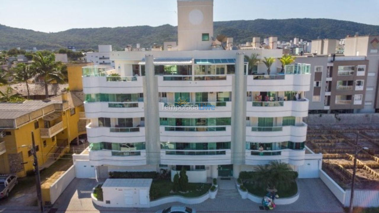 Apartamento para aluguel de temporada em Bombinhas (Praia de Bombas)