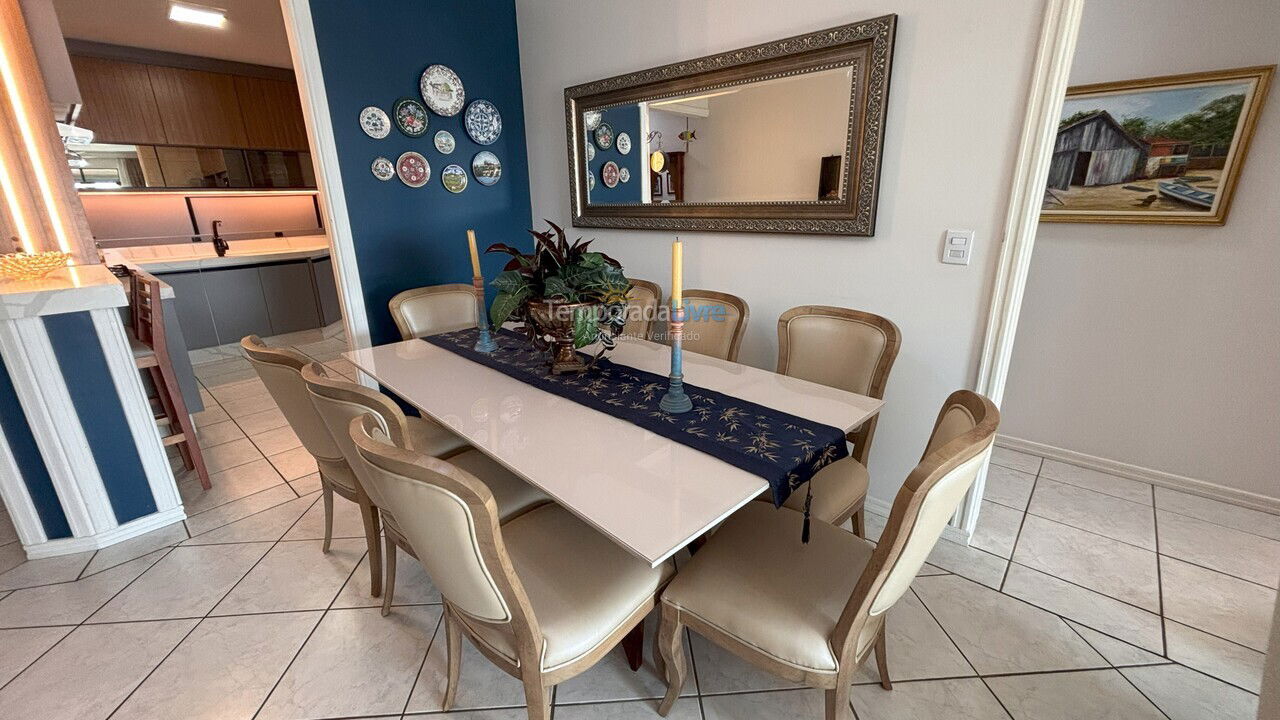 Apartamento para aluguel de temporada em Bombinhas (Praia de Bombas)