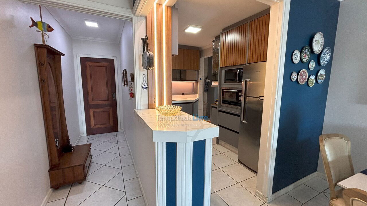 Apartamento para aluguel de temporada em Bombinhas (Praia de Bombas)