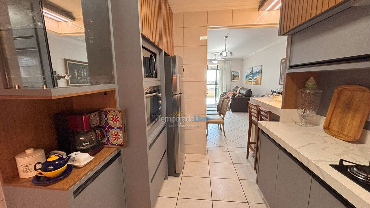 Apartamento para aluguel de temporada em Bombinhas (Praia de Bombas)