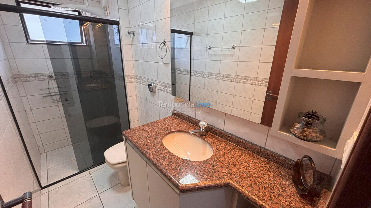 Apartamento para aluguel de temporada em Bombinhas (Praia de Bombas)