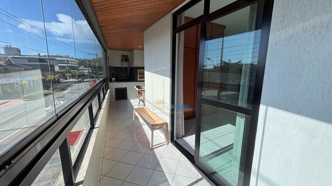 Apartamento para aluguel de temporada em Bombinhas (Praia de Bombas)