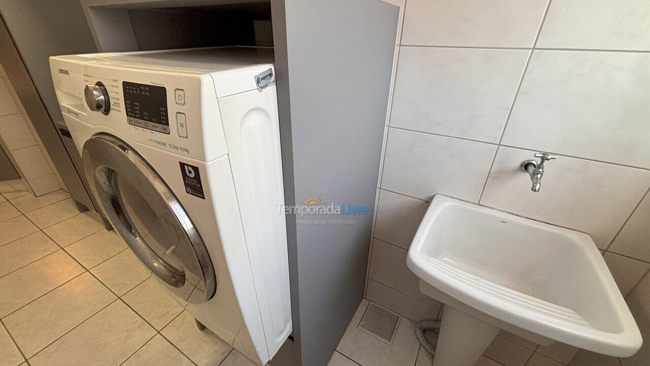 Apartamento para aluguel de temporada em Bombinhas (Praia de Bombas)