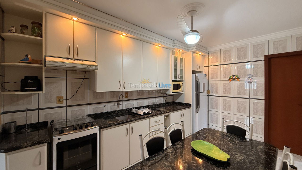 Apartamento para alquiler de vacaciones em Bombinhas (Praia de Bombas)