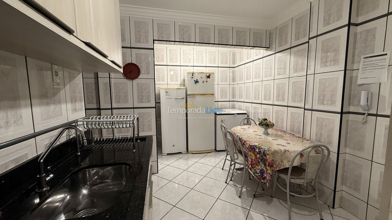 Apartamento para alquiler de vacaciones em Bombinhas (Praia de Bombas)