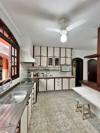 Casa fora de condomínio na praia de juquehy