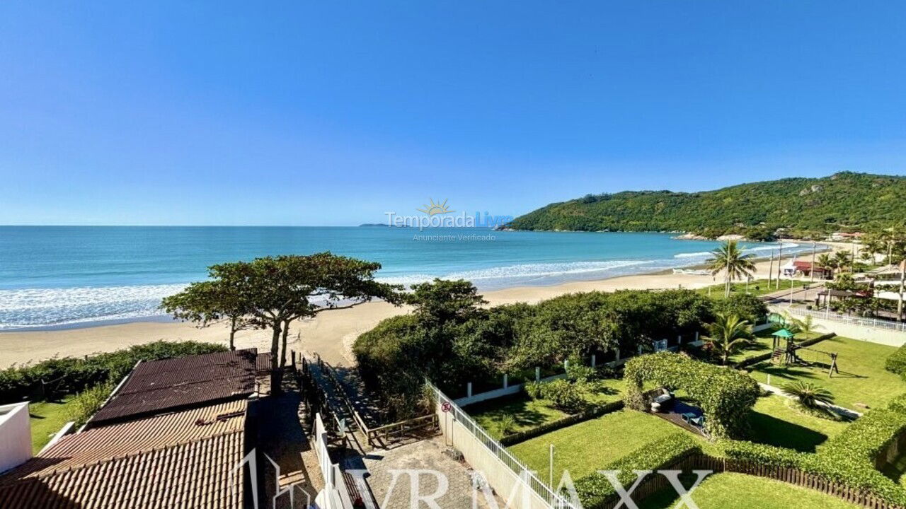 Apartamento para aluguel de temporada em Bombinhas (Canto Grande)