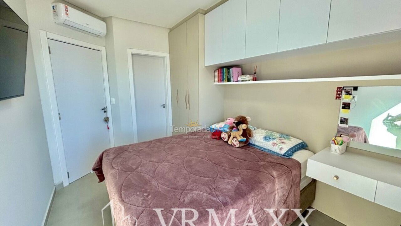 Apartamento para aluguel de temporada em Bombinhas (Canto Grande)